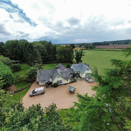 Brownhills Villa Eaton  Exteriör bild