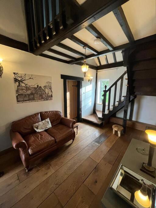 Brownhills Villa Eaton  Exteriör bild