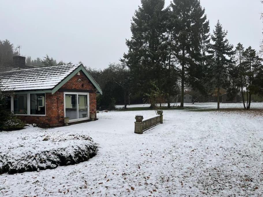 Brownhills Villa Eaton  Exteriör bild